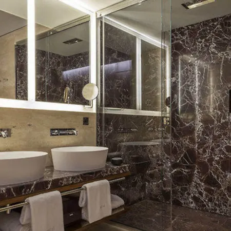 Fendi Private 5*