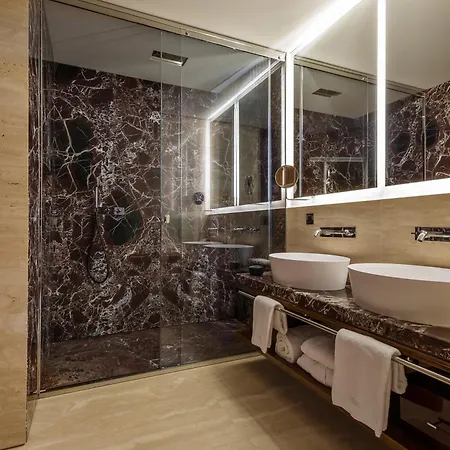 Fendi Private Hotel 5*
