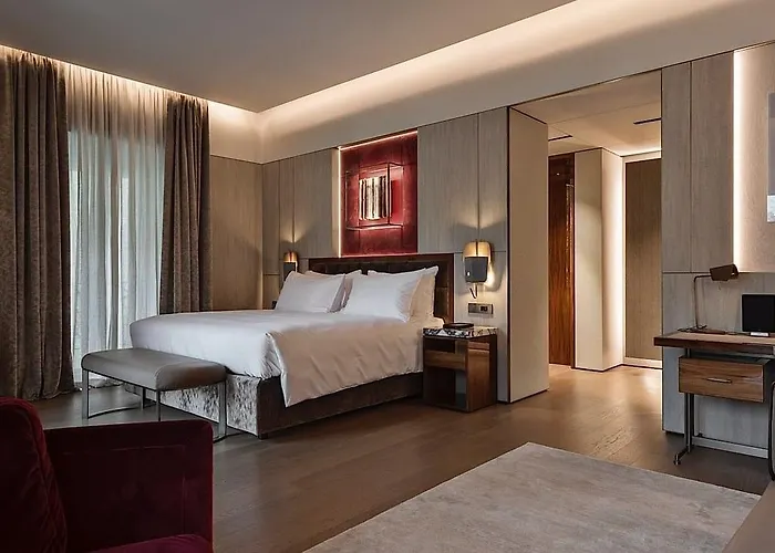 Fendi Private - Small Luxury Of The World ローマ